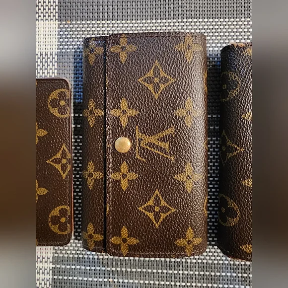 ๐ฅBUNDLE 3 Authentic LOUIS VUITTON Wallets ๐ฅGreat deal! Don't miss this chance! - Picture 5 of 16